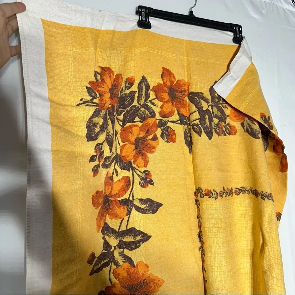 Vintage Floral Yellow & Orange Tablecloth - Picture 8 of 15